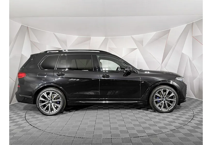 LIVE. Слайд №3