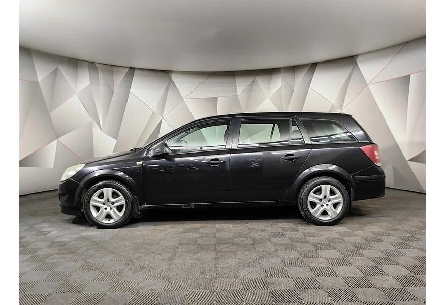 Opel Astra 1.8 AT (140 л.с.) Черный в АВИЛОН. Слайд №5