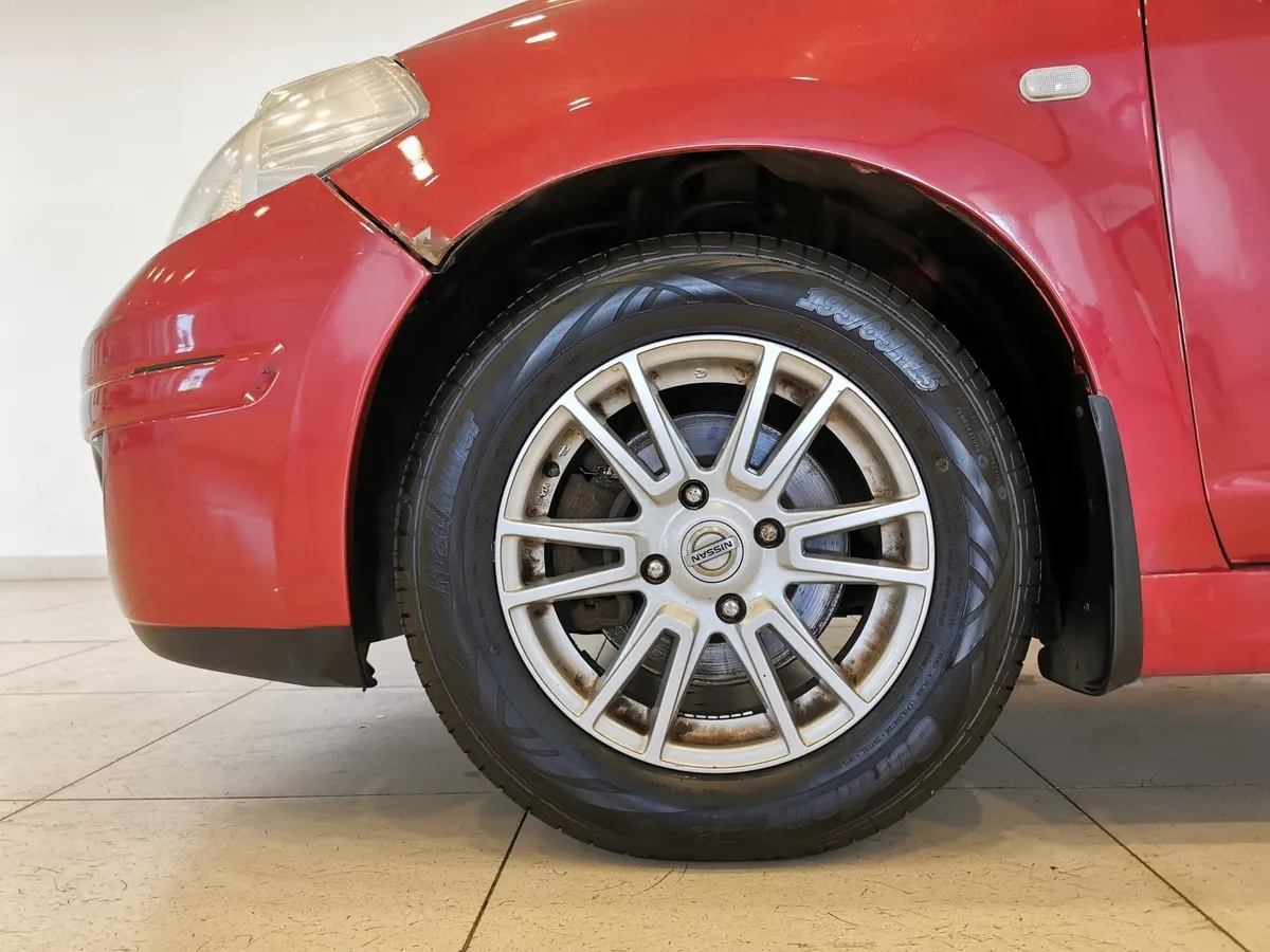 Nissan Tiida 1.6 AT (110 л.с.) Красный в АВИЛОН. Слайд №9