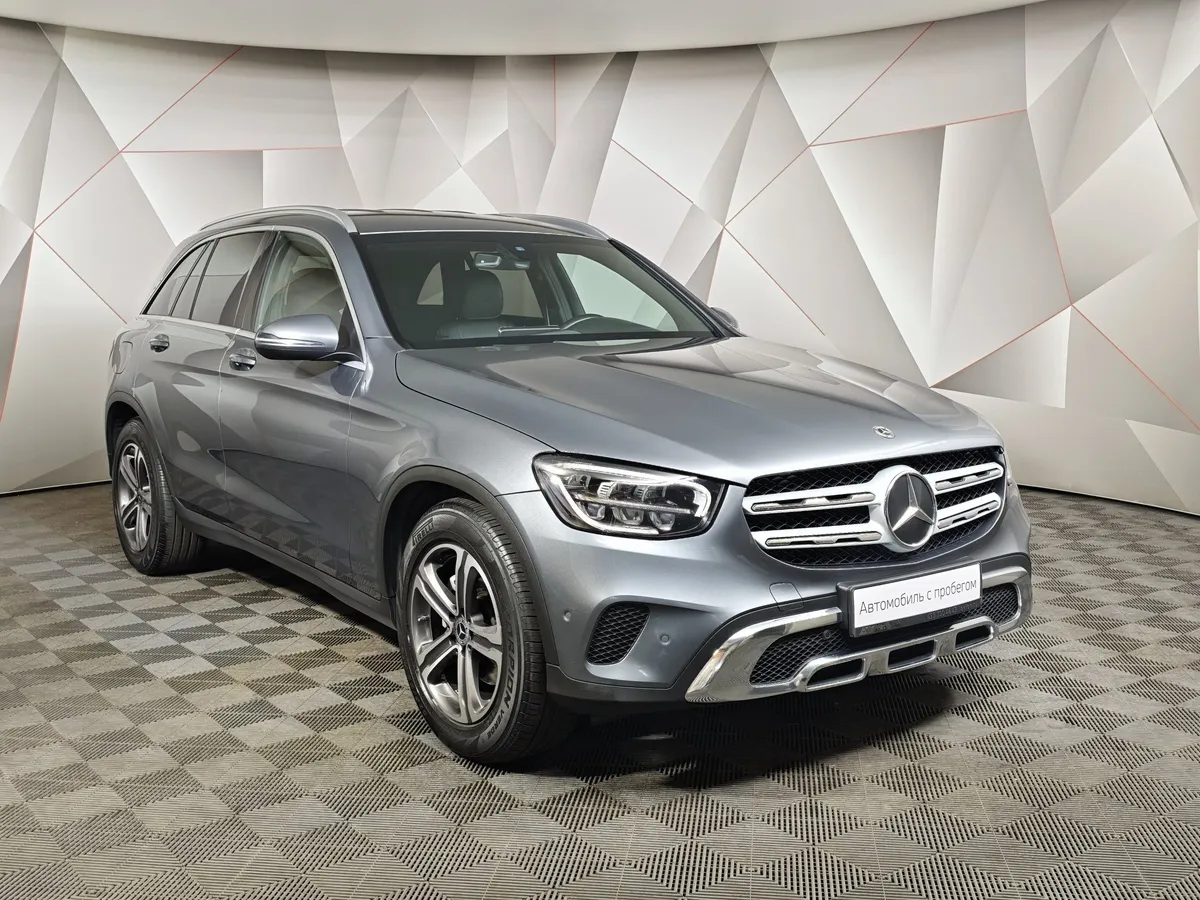 Mercedes-Benz GLC 200 9G-TRONIC 4MATIC (197 л.с.) Premium Серый в АВИЛОН. Слайд №3