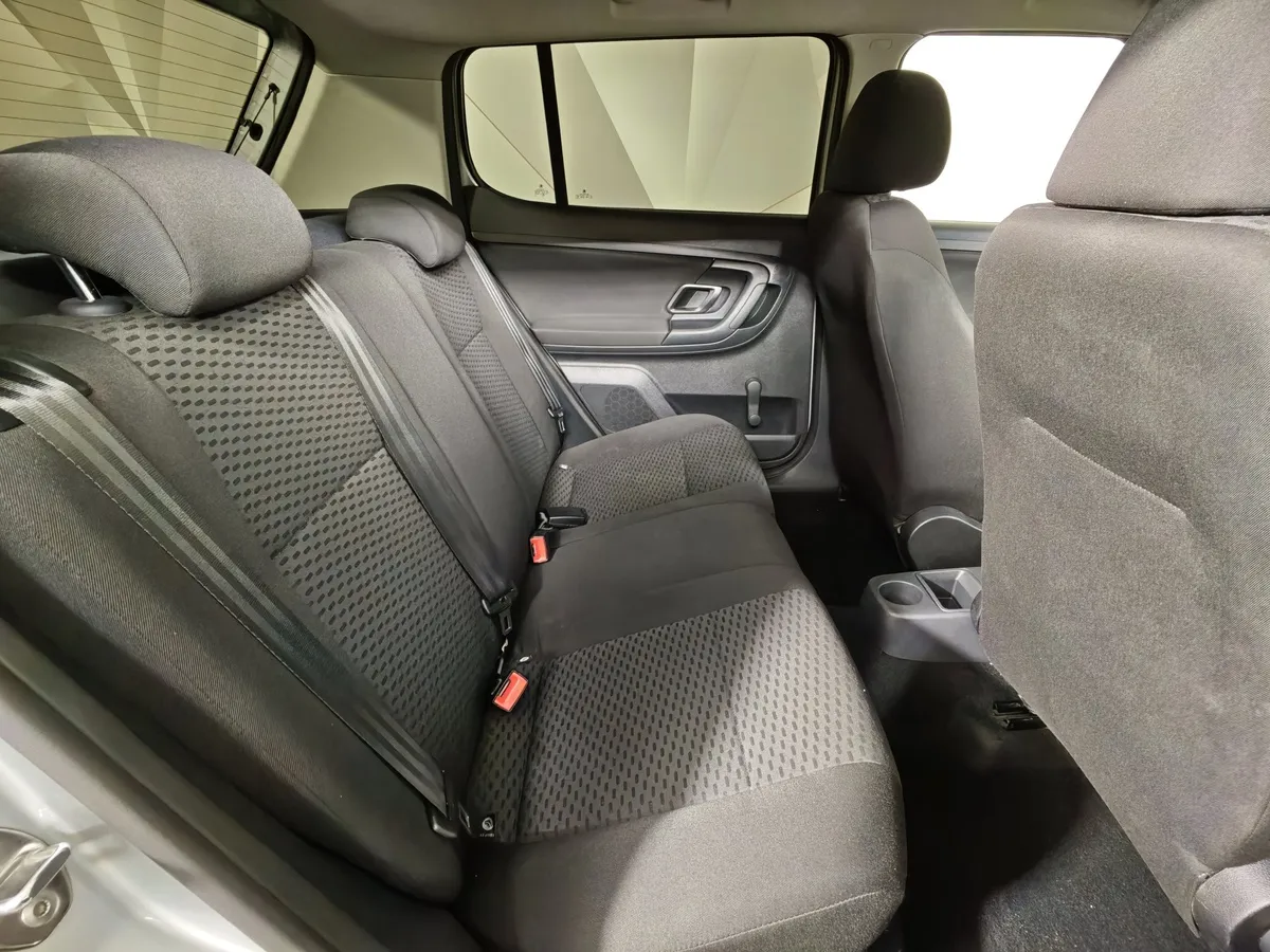 Skoda Fabia 1.6 AT (105 л.с.) Серебристый в АВИЛОН. Слайд №16