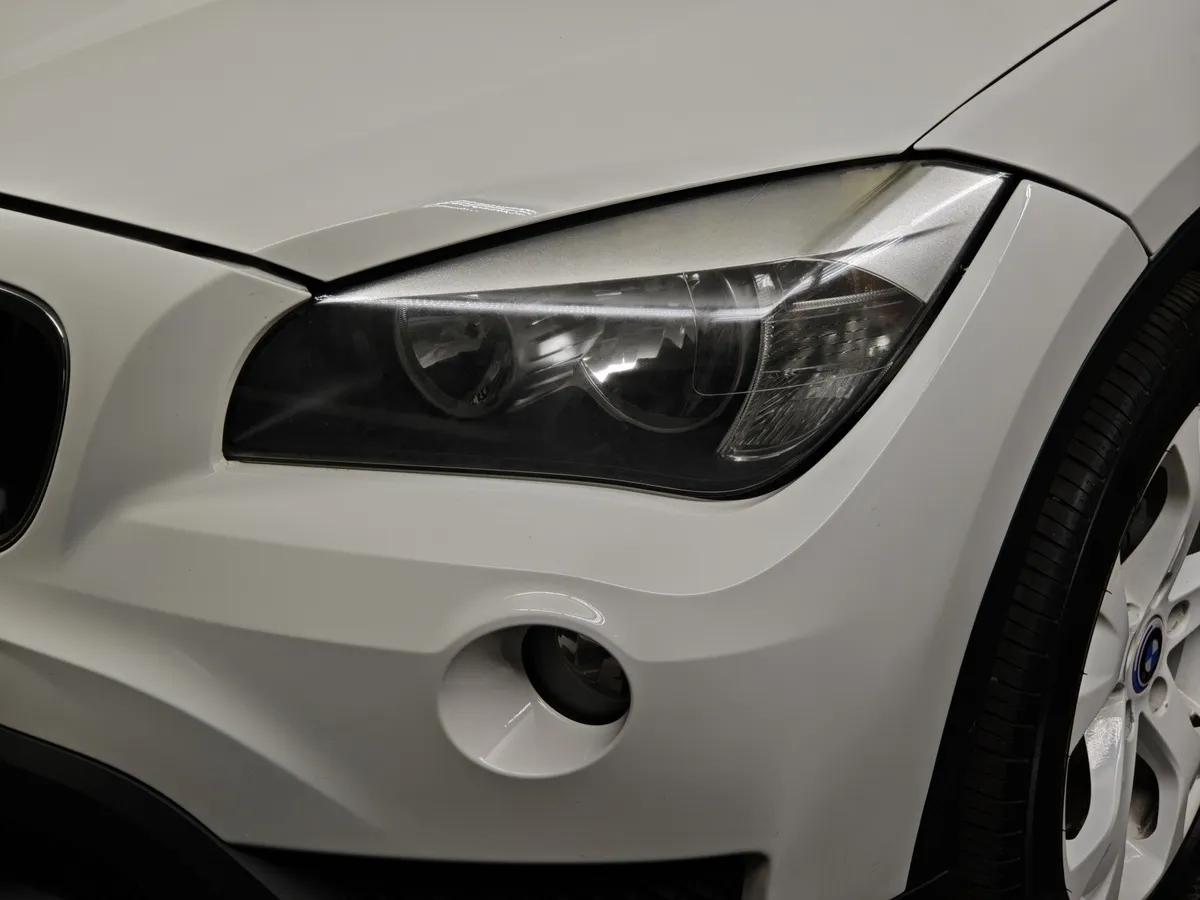 BMW X1 sDrive18i AT (150 л.с.) Белый в АВИЛОН. Слайд №8