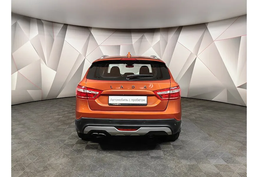 ВАЗ (Lada) Vesta 1.8 MT (122 л.с.) Оранжевый в АВИЛОН. Слайд №8