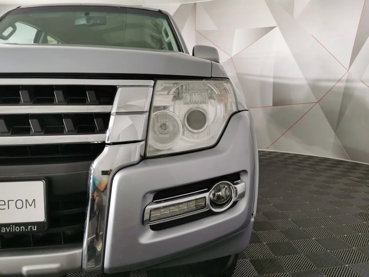 Mitsubishi Pajero 3.8 AT (250 л.с.) Серый в АВИЛОН. Слайд №10
