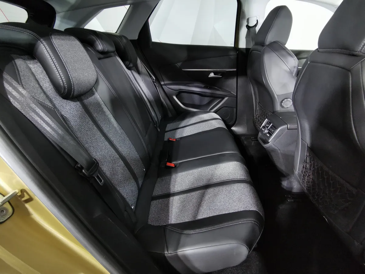 Peugeot 3008 2.0 BlueHDi AT (150 л.с.) Allure Коричневый в АВИЛОН. Слайд №15