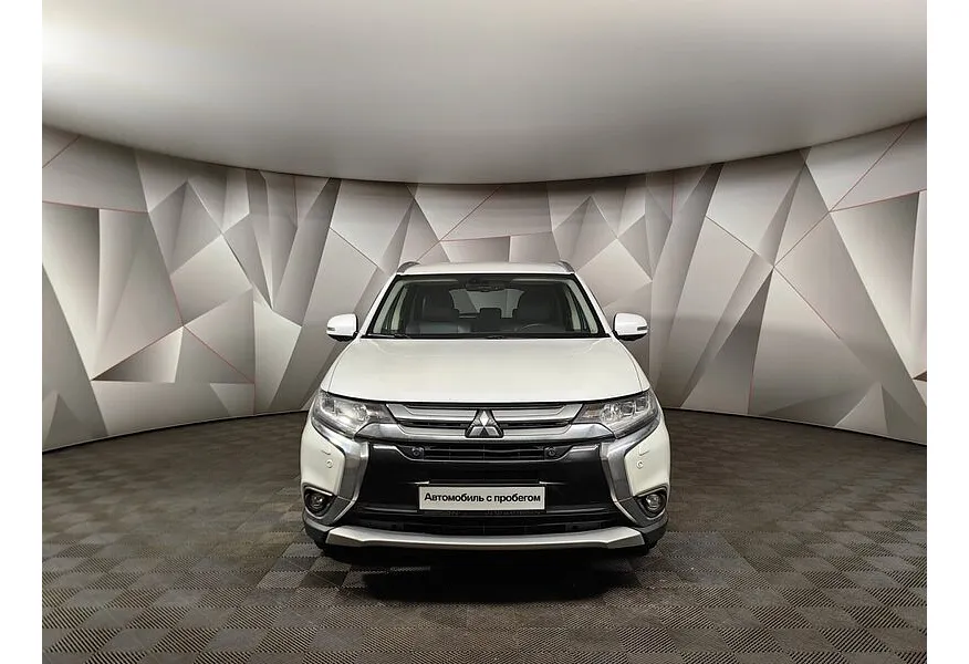 Mitsubishi Outlander 2.4 CVT 4WD (167 л.с.) Белый в АВИЛОН. Слайд №5