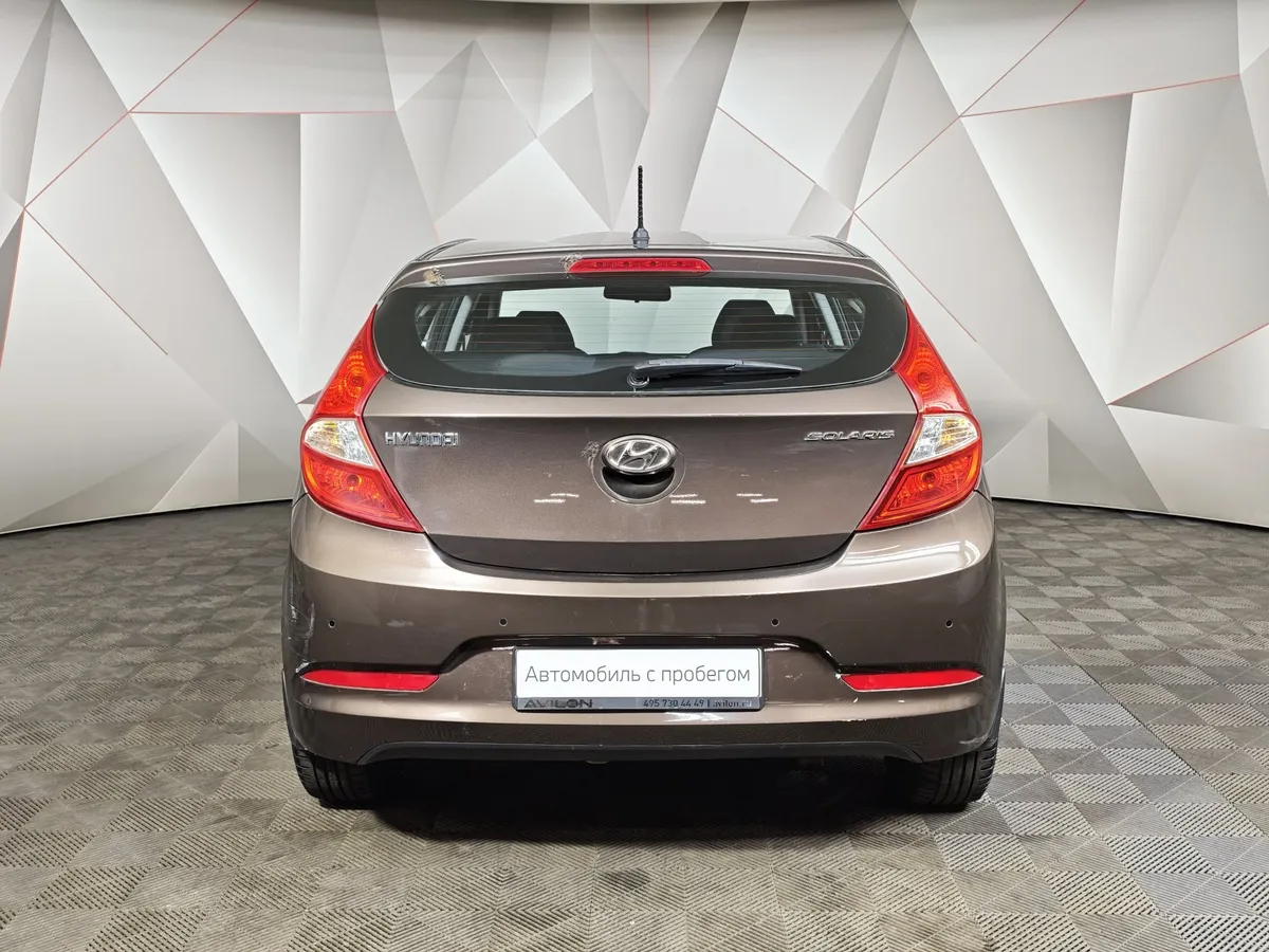 Hyundai Solaris 1.6 AT (123 л.с.) Classic + AC Коричневый в АВИЛОН. Слайд №8