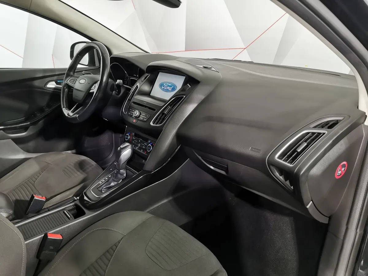 Ford Focus 1.5 EcoBoost AT (150 л.с.) Titanium Черный в АВИЛОН. Слайд №13