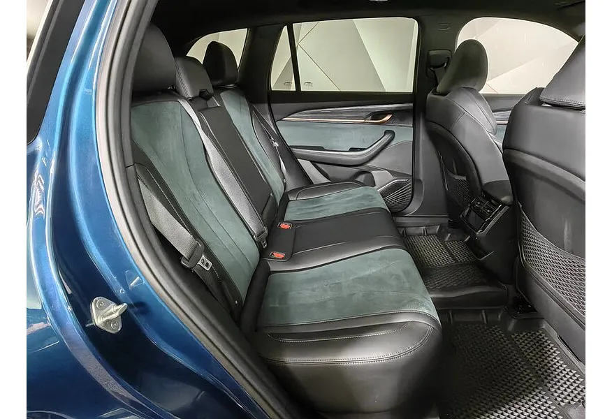Geely Monjaro 2.0T 8AT 4WD (238 л.с.) Exclusive Зеленый в АВИЛОН. Слайд №11
