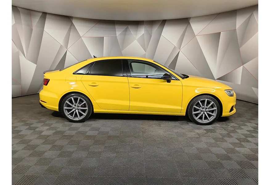 Audi A3 2.0 TFSI S-tronic quattro (190 л.с.) Sport Желтый в АВИЛОН. Слайд №6