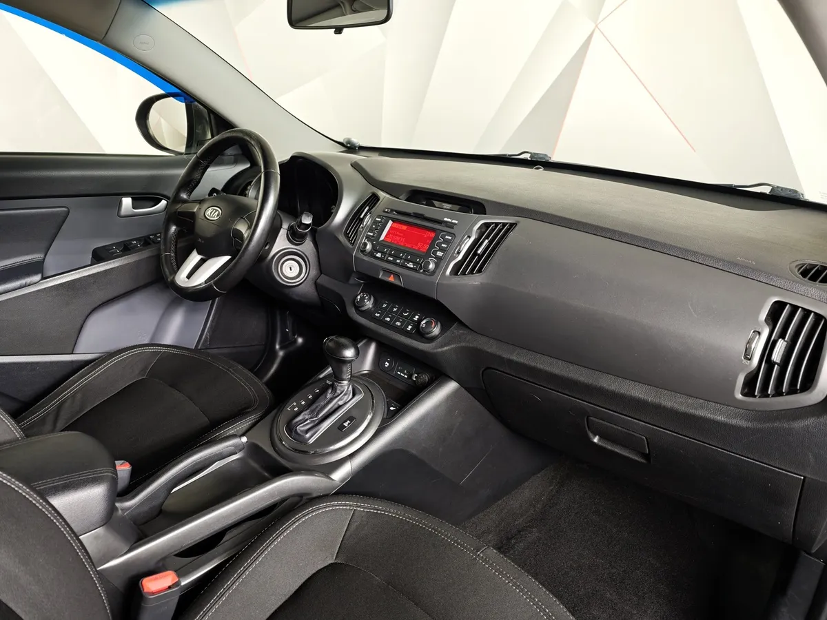 Kia Sportage 2.0 TD AT 4WD (136 л.с.) Серый в АВИЛОН. Слайд №12