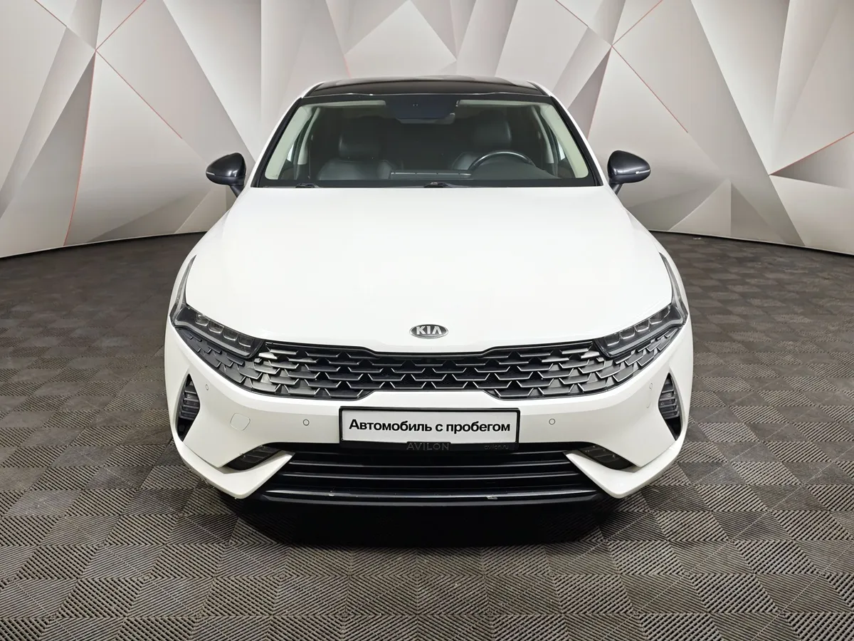 Kia K5 2.5 GDI AT 2WD (194 л.с.) Luxe Белый в АВИЛОН. Слайд №7