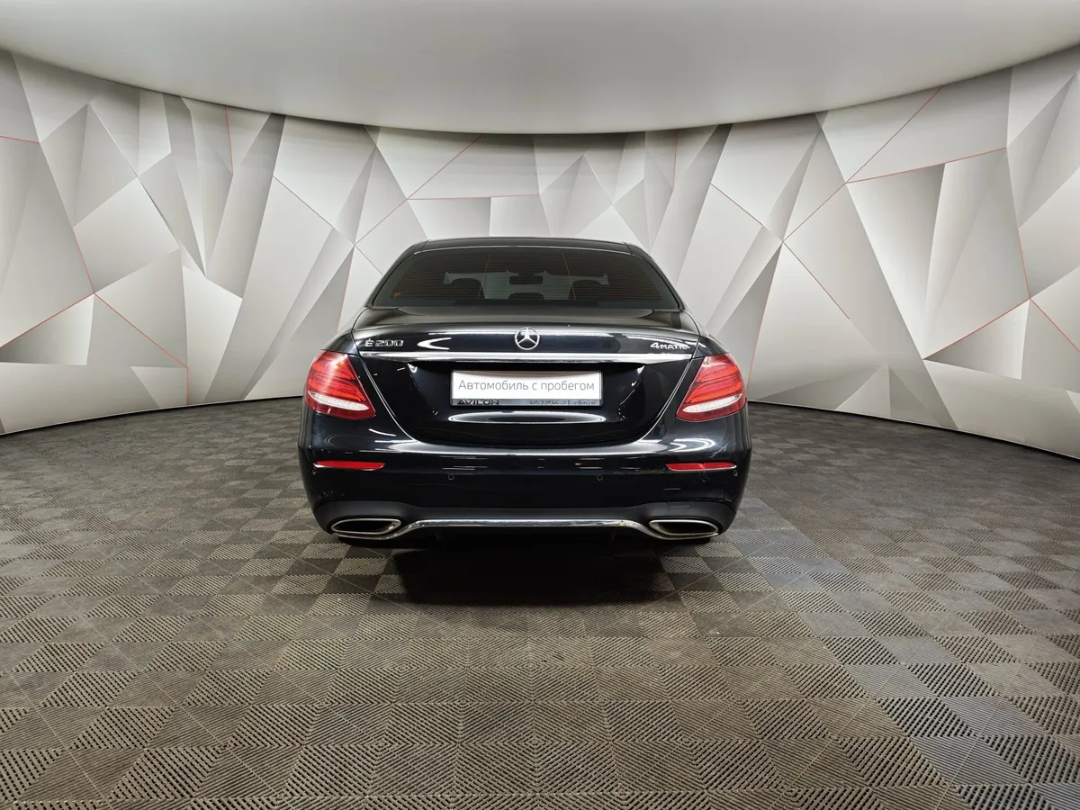 Mercedes-Benz E-Класс E 200 4MATIC 9G-TRONIC (184 л.с.) Sport Черный в АВИЛОН. Слайд №8