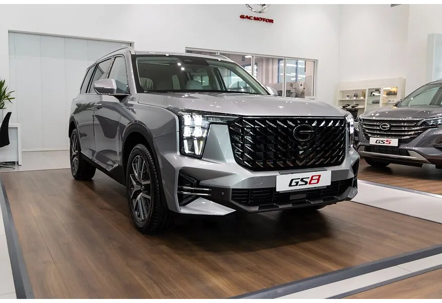 АВИЛОН - GAC GS8 2.0T 4WD (231 л.с.) GT Серебристый - slide 1