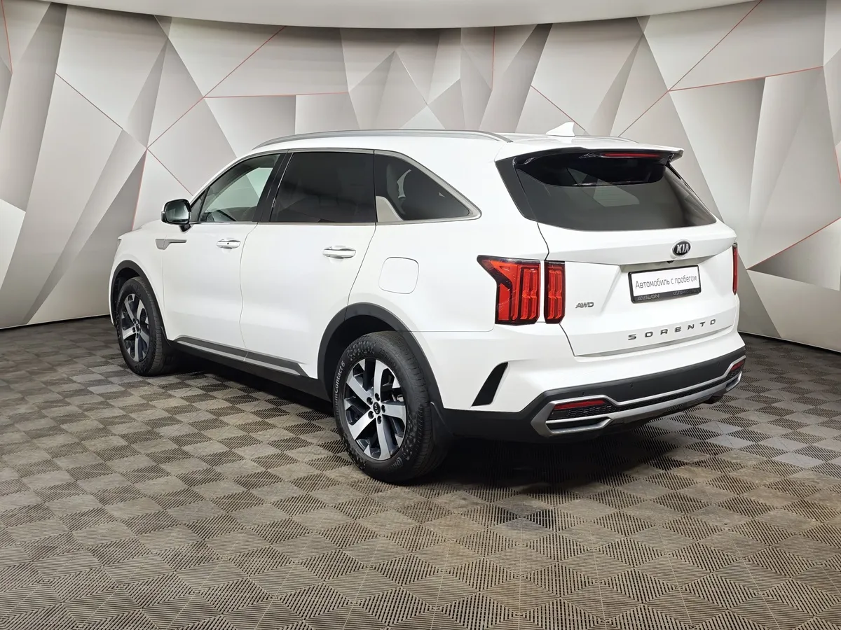 Kia Sorento 2.5 MPI 4WD AT (180 л.с.) Comfort Белый в АВИЛОН. Слайд №4