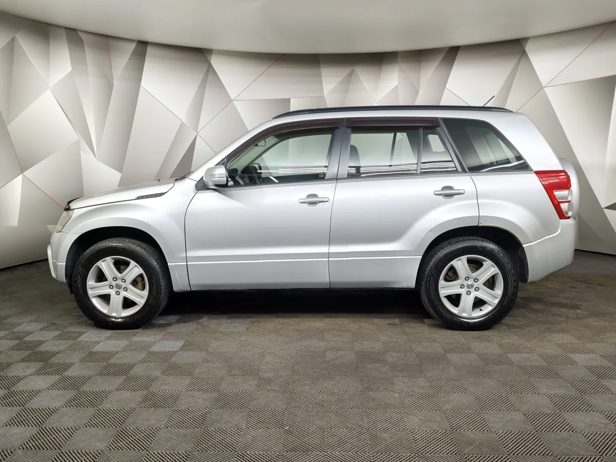 Suzuki Grand Vitara 2.4 AT AWD (169 л.с.) Серебристый в АВИЛОН. Слайд №5