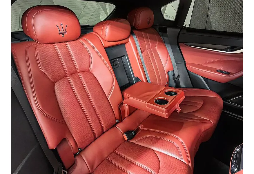 Maserati Levante 3.0 V6 AT (350 л.с.) Белый в АВИЛОН. Слайд №17