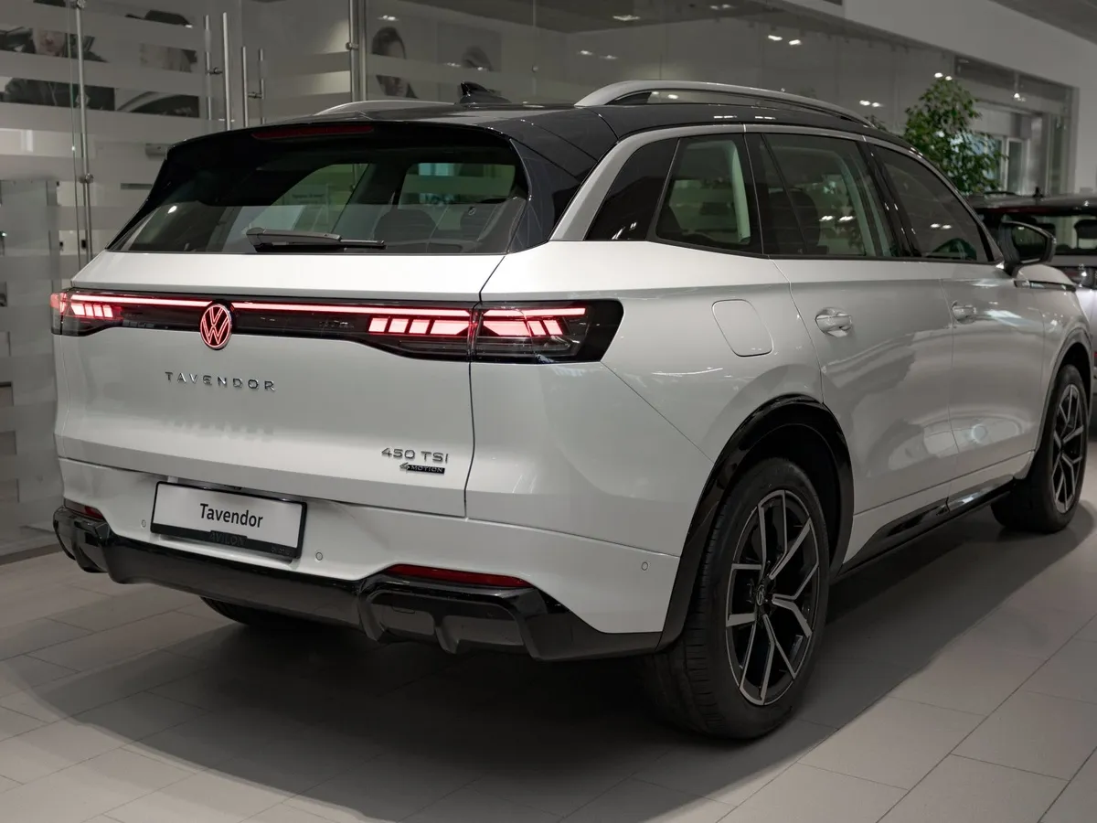 Volkswagen Tavendor 2.0 DSG 4WD (272 л.с.) Р-Лайн Тоуринг Белый в АВИЛОН. Слайд №6 Volkswagen Tavendor 2.0 DSG 4WD (272 л.с.) Р-Лайн Тоуринг Белый в АВИЛОН. Слайд №6