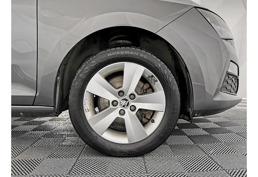 Skoda Rapid 1.4 TSI DSG (125 л.с.) Active Серый в АВИЛОН. Слайд №9