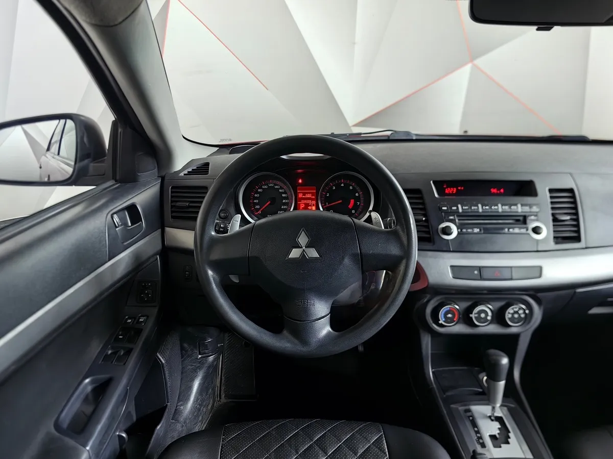 Mitsubishi Lancer 2.0 CVT 4WD (150 л.с.) Красный в АВИЛОН. Слайд №18