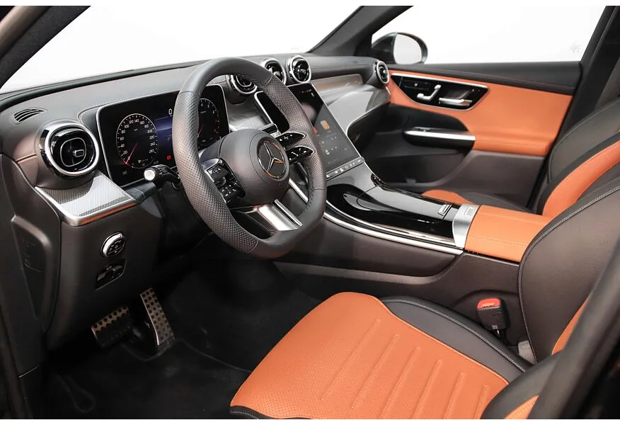 Mercedes-Benz GLC Купе 260 9G-TRONIC 4MATIC (204 л.с.) Черный в АВИЛОН. Слайд №6