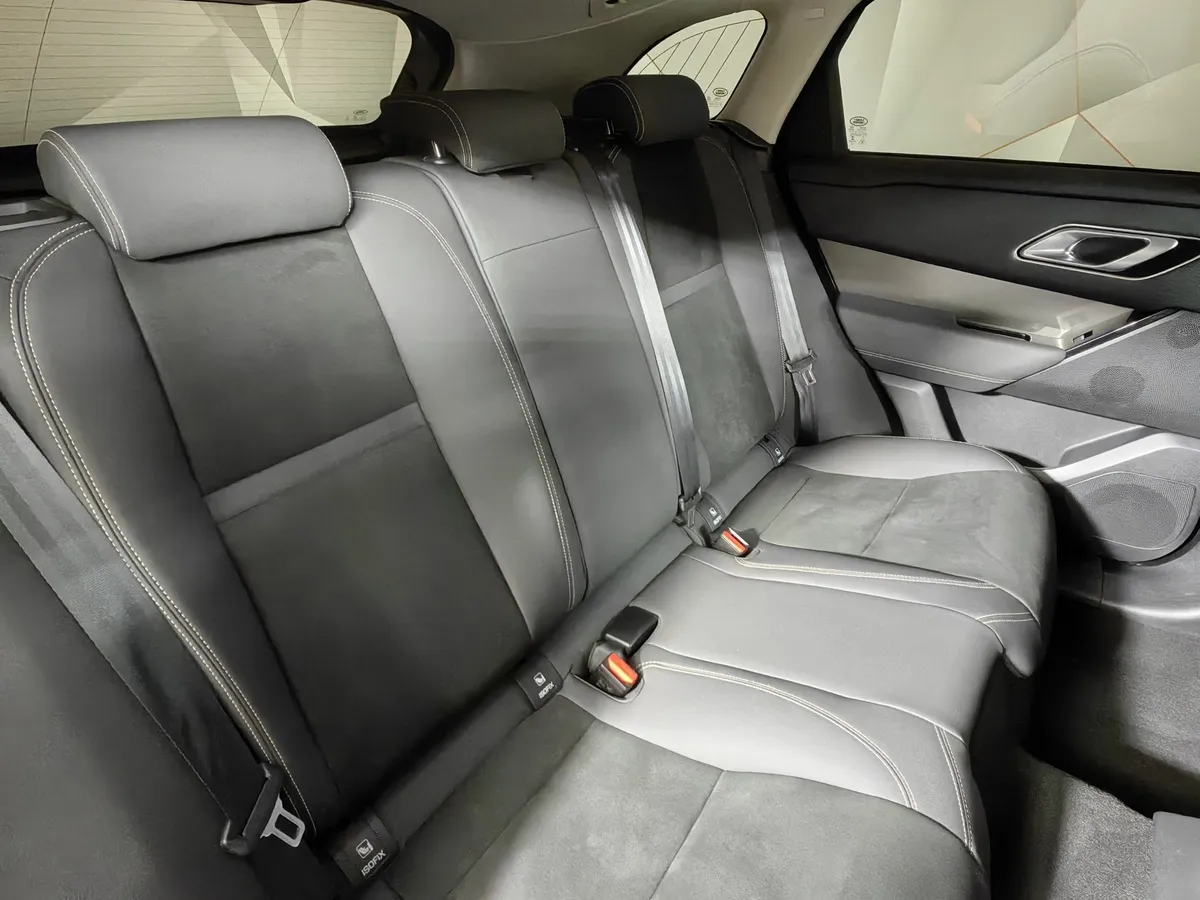 Land Rover Range Rover Velar 2.0 TD AT (180 л.с.) SE Белый в АВИЛОН. Слайд №17