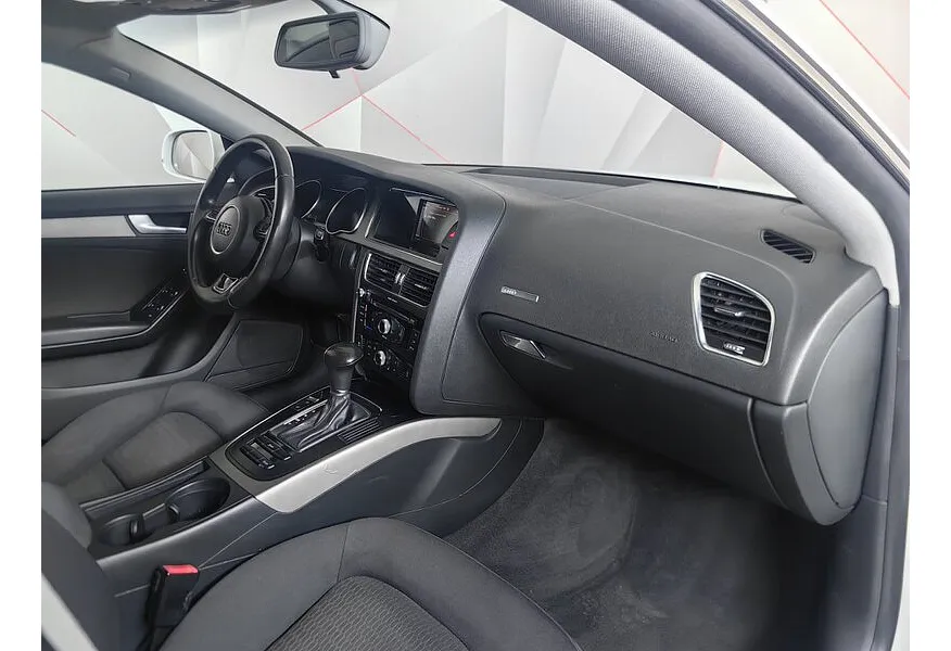 Audi A5 1.8 TFSI multitronic (170 л.с.) Серый в АВИЛОН. Слайд №13