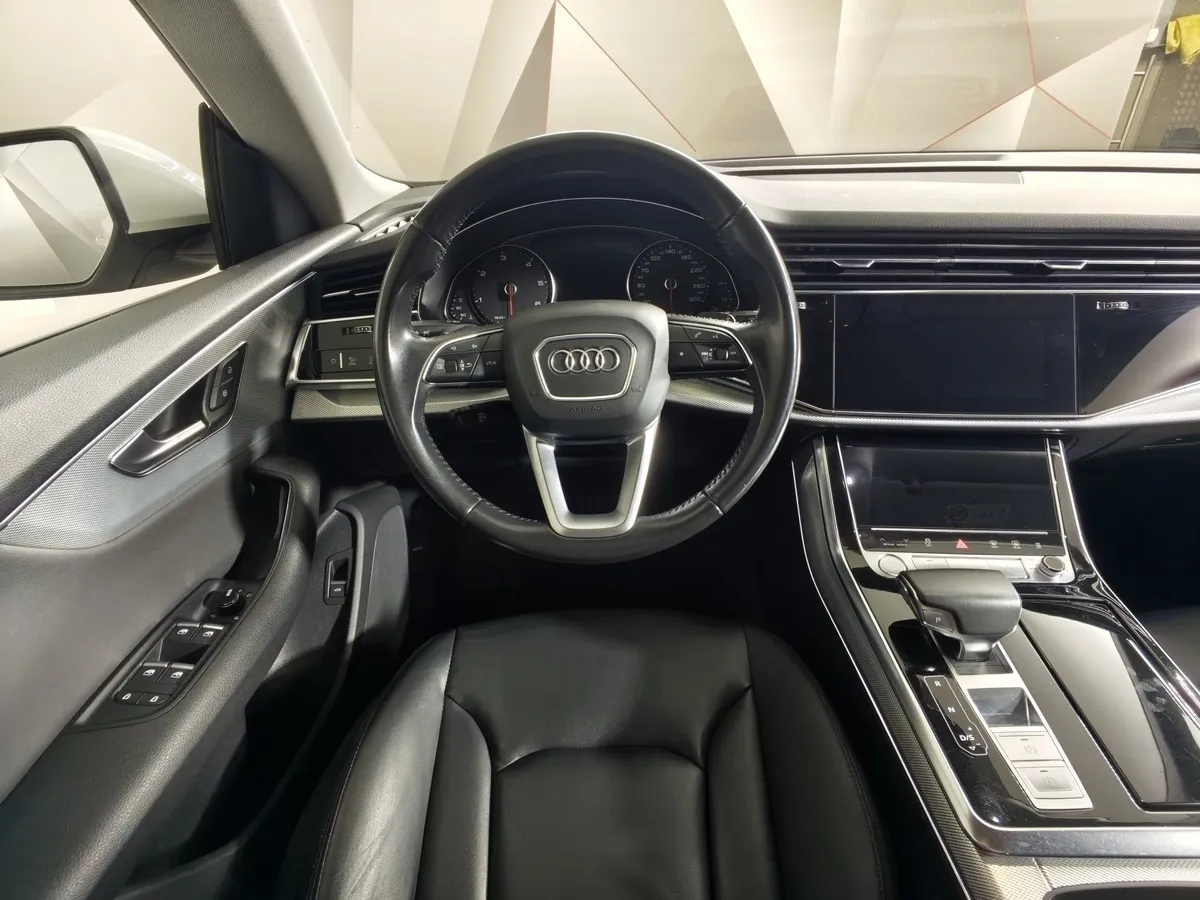 Audi Q8 45 TDI Tiptronic quattro (249 л.с.) Белый в АВИЛОН. Слайд №19