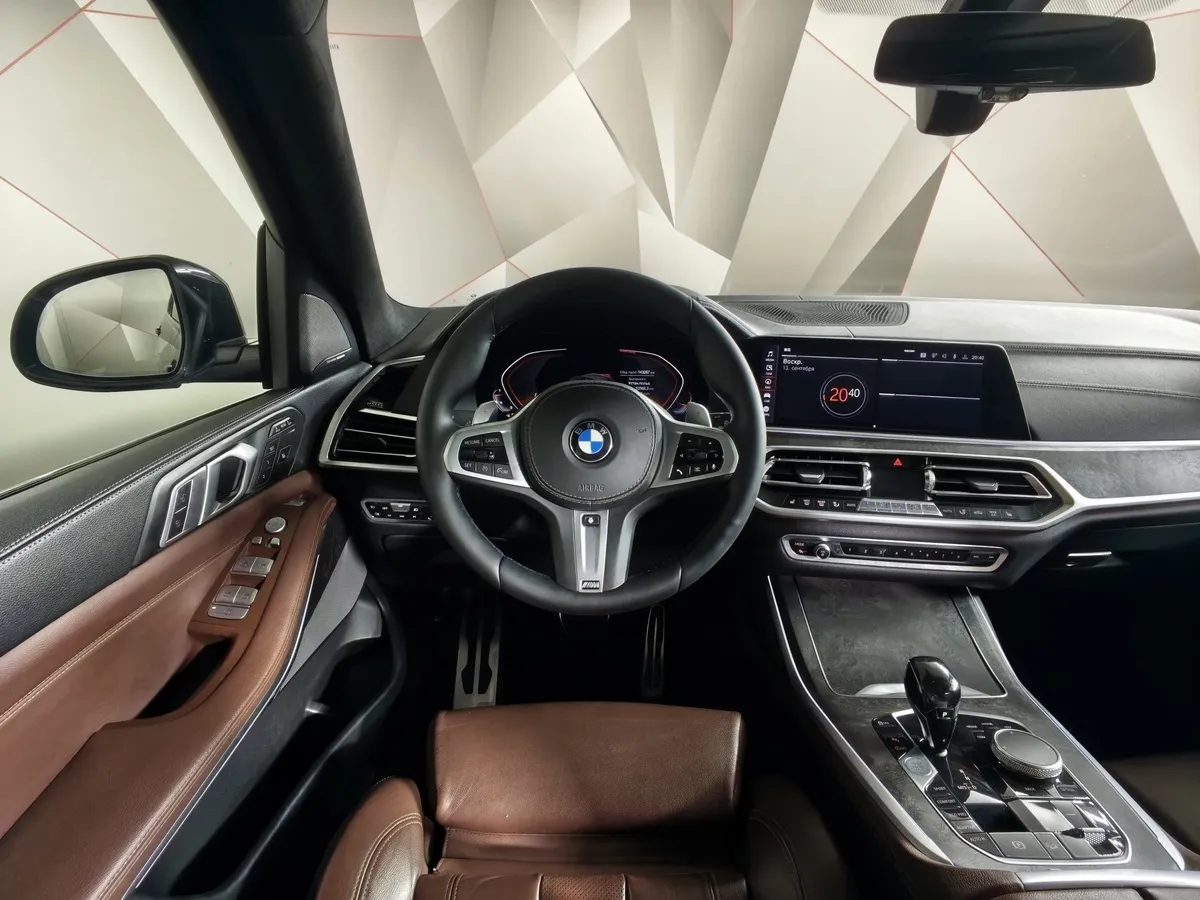 BMW X7 xDrive40i Steptronic (340 л.с.) Базовая (Локальная сборка) Черный в АВИЛОН. Слайд №15