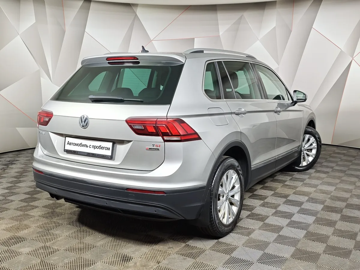 Volkswagen Tiguan 1.4 TSI 4Motion DSG (150 л.с.) Comfortline Серебристый в АВИЛОН. Слайд №2