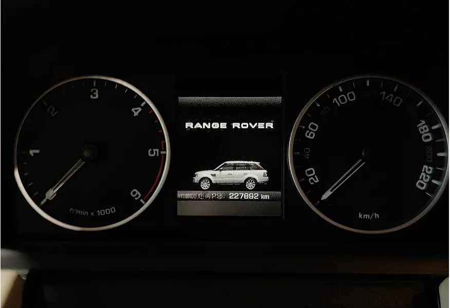 Land Rover Range Rover Sport 3.0 TD AT (245 л.с.) Красный в АВИЛОН. Слайд №18