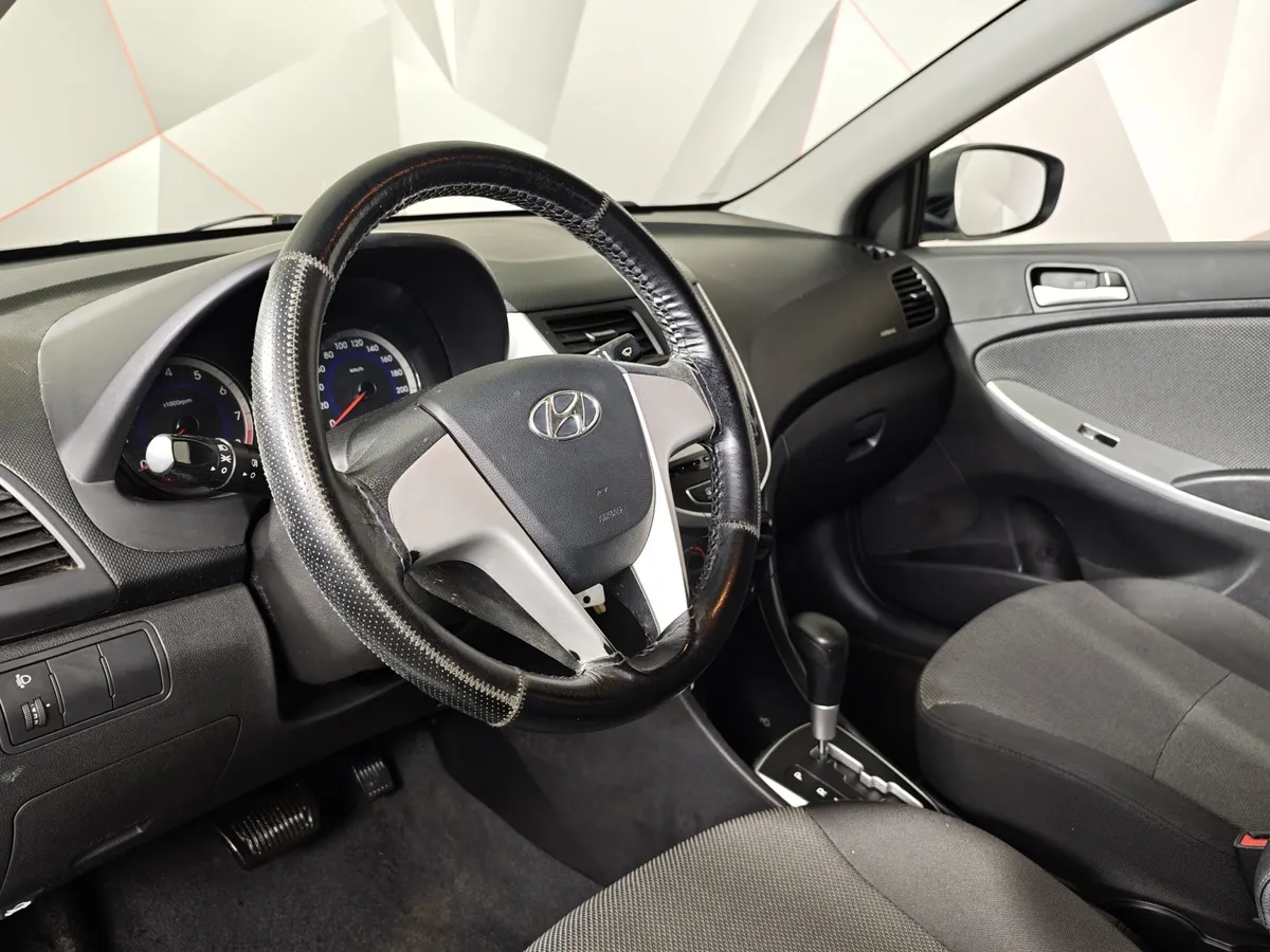 Hyundai Solaris 1.6 AT (123 л.с.) Optima Белый в АВИЛОН. Слайд №19