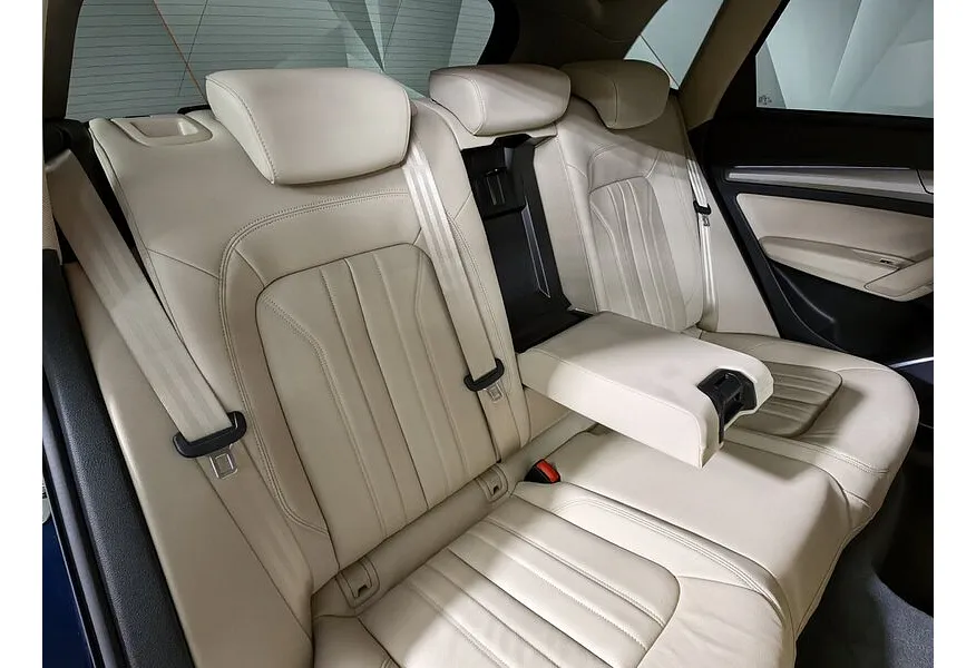 Audi Q5 2.0 TFSI S tronic quattro (249 л.с.) Синий в АВИЛОН. Слайд №17