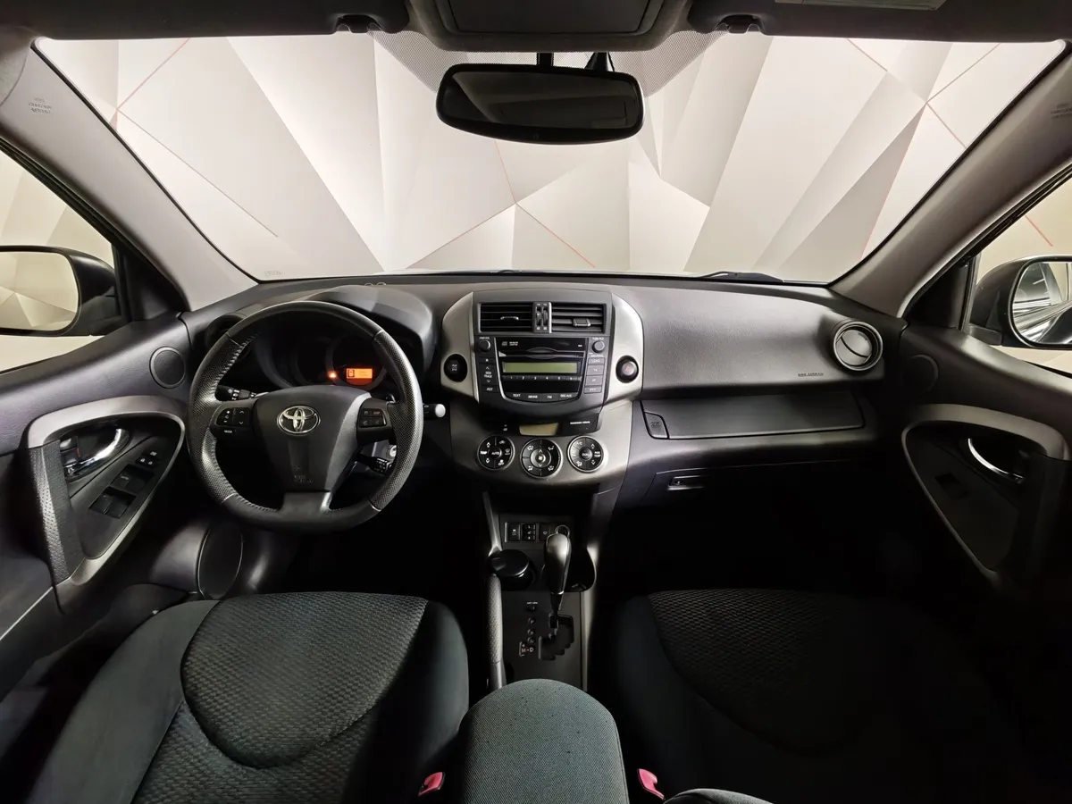 Toyota RAV4 2.0 AT AWD (150 л.с.) Черный в АВИЛОН. Слайд №12