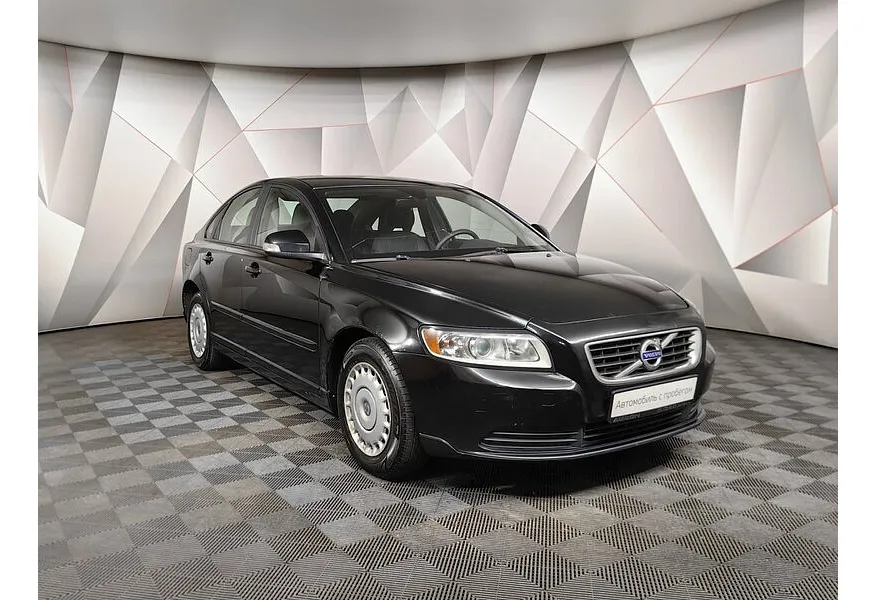 Volvo S40 1.6 MT (100 л.с.) Черный в АВИЛОН. Слайд №2