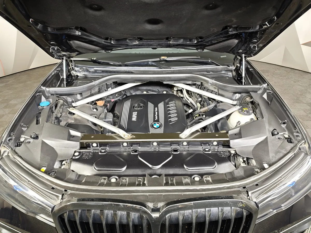 BMW X7 xDrive30d Steptronic (249 л.с.) M Sport Pro Черный в АВИЛОН. Слайд №10