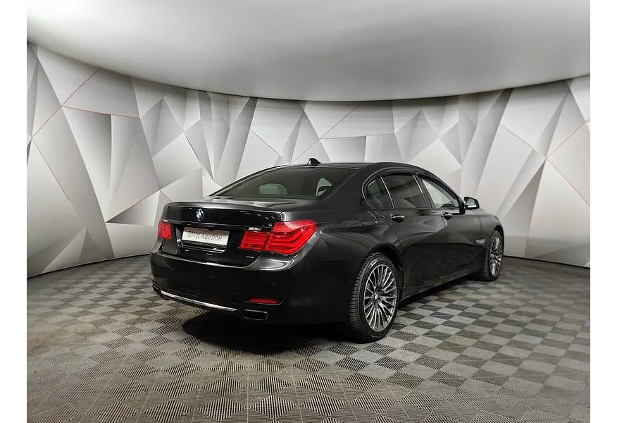 BMW 7 серия 740d xDrive AT (306 л.с.) Черный в АВИЛОН. Слайд №2