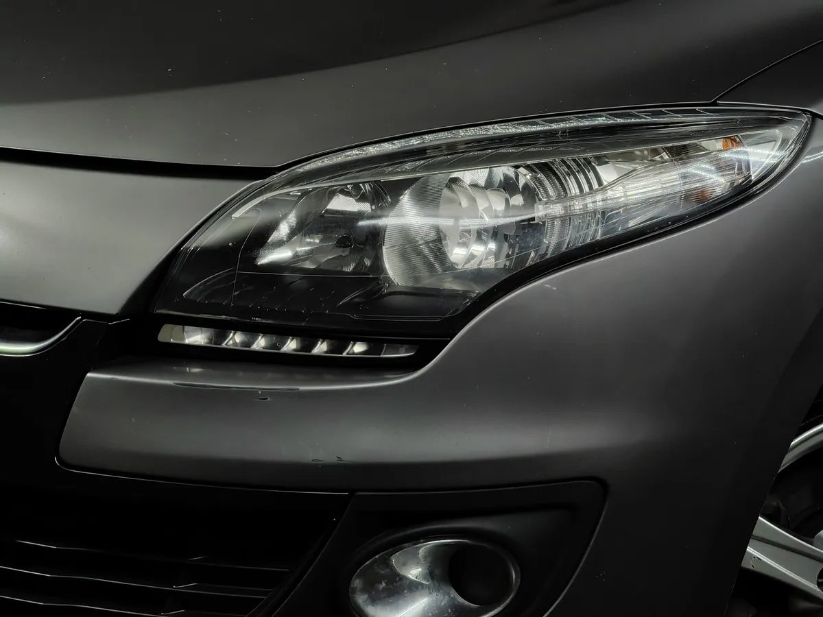 Renault Megane 1.6 MT (106 л.с.) Серый в АВИЛОН. Слайд №10