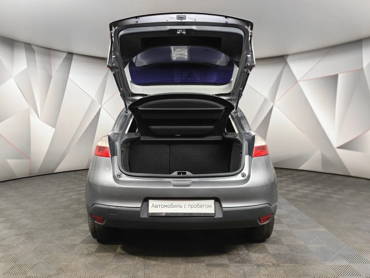 Renault Megane 1.6 MT (106 л.с.) Серый в АВИЛОН. Слайд №12
