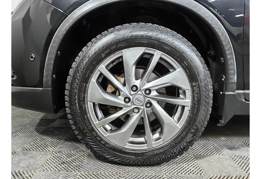 Nissan X-Trail 2.0 CVT AWD (144 л.с.) Черный в АВИЛОН. Слайд №9