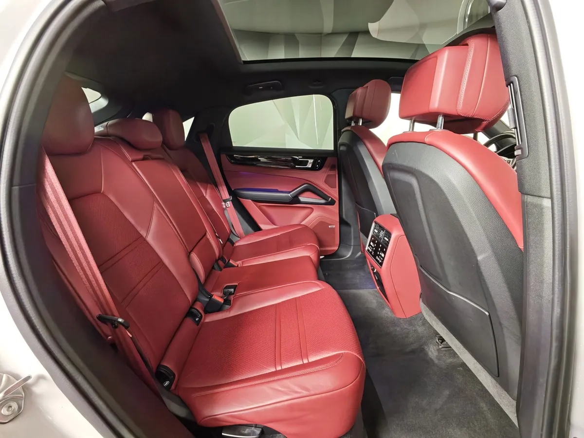 Porsche Cayenne Coupe 3.0 Tiptronic AWD (340 л.с.) Белый в АВИЛОН. Слайд №16