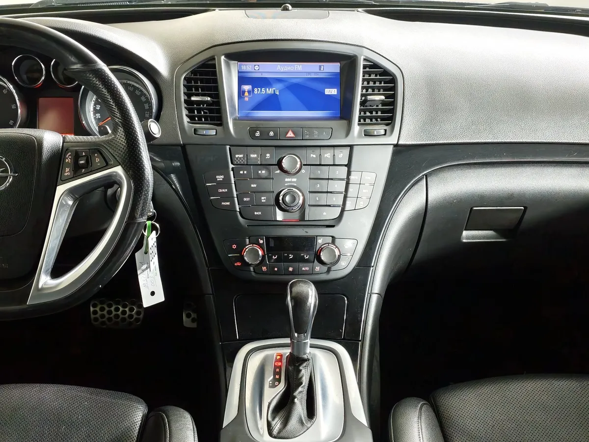 Opel Insignia 2.0 DTH AT 4x4 (160 л.с.) Business Edition Фиолетовый в АВИЛОН. Слайд №15