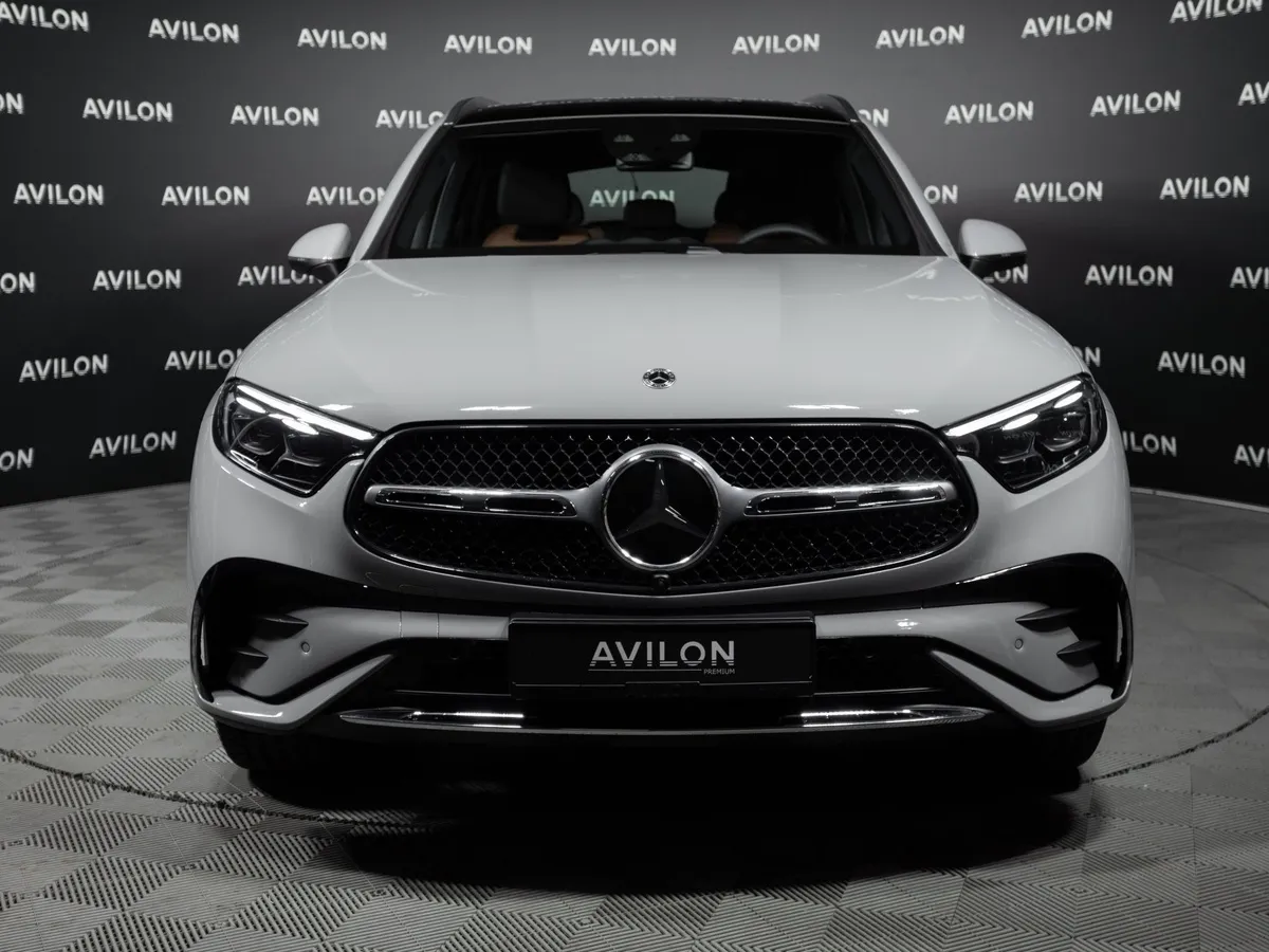 Mercedes-Benz GLC 300 4MATIC 9G-TRONIC (258 л.с.) Серый в АВИЛОН. Слайд №3