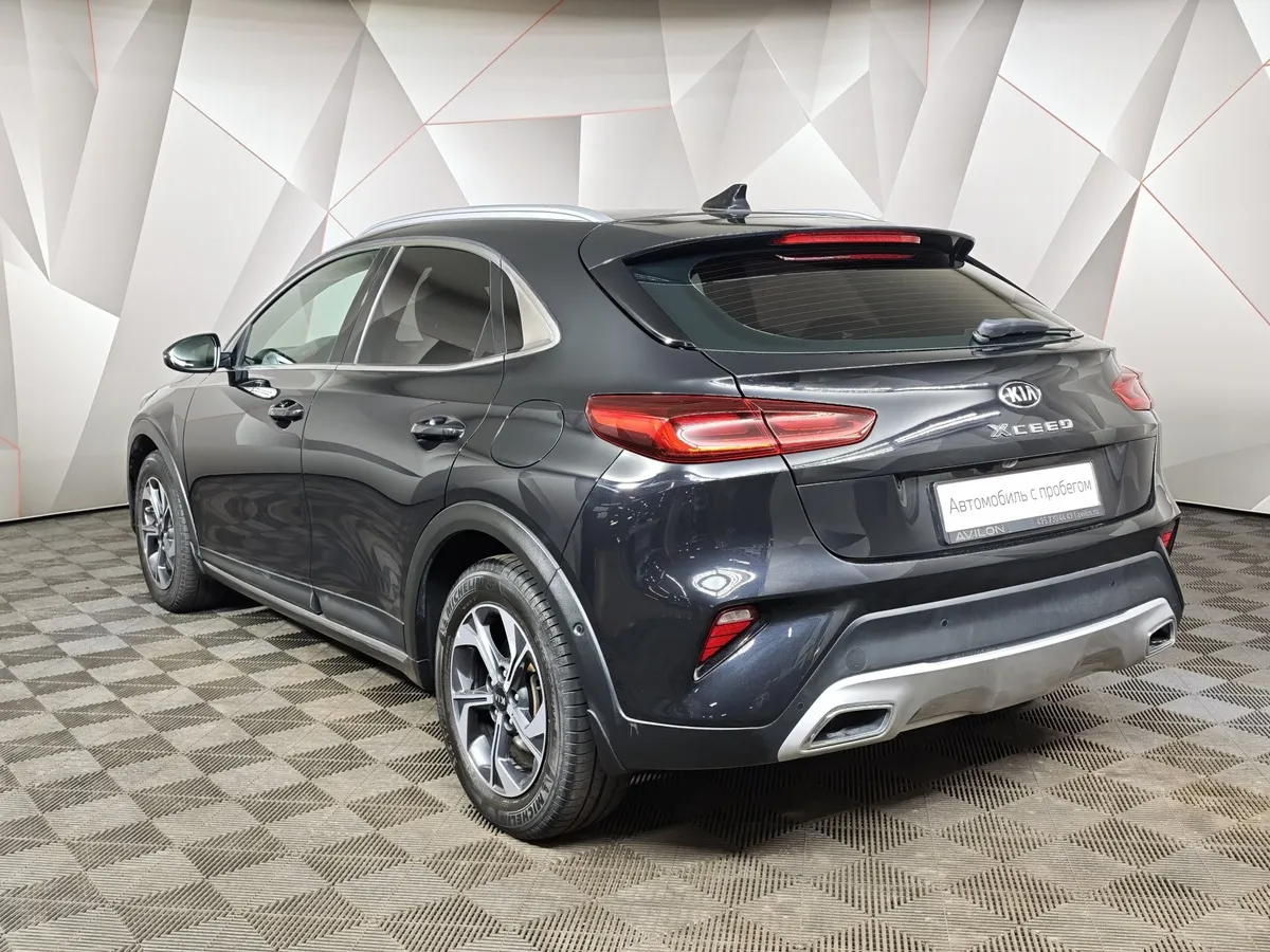 Kia Ceed 1.4 T-GDI AMT (140 л.с.) Comfort Черный в АВИЛОН. Слайд №4
