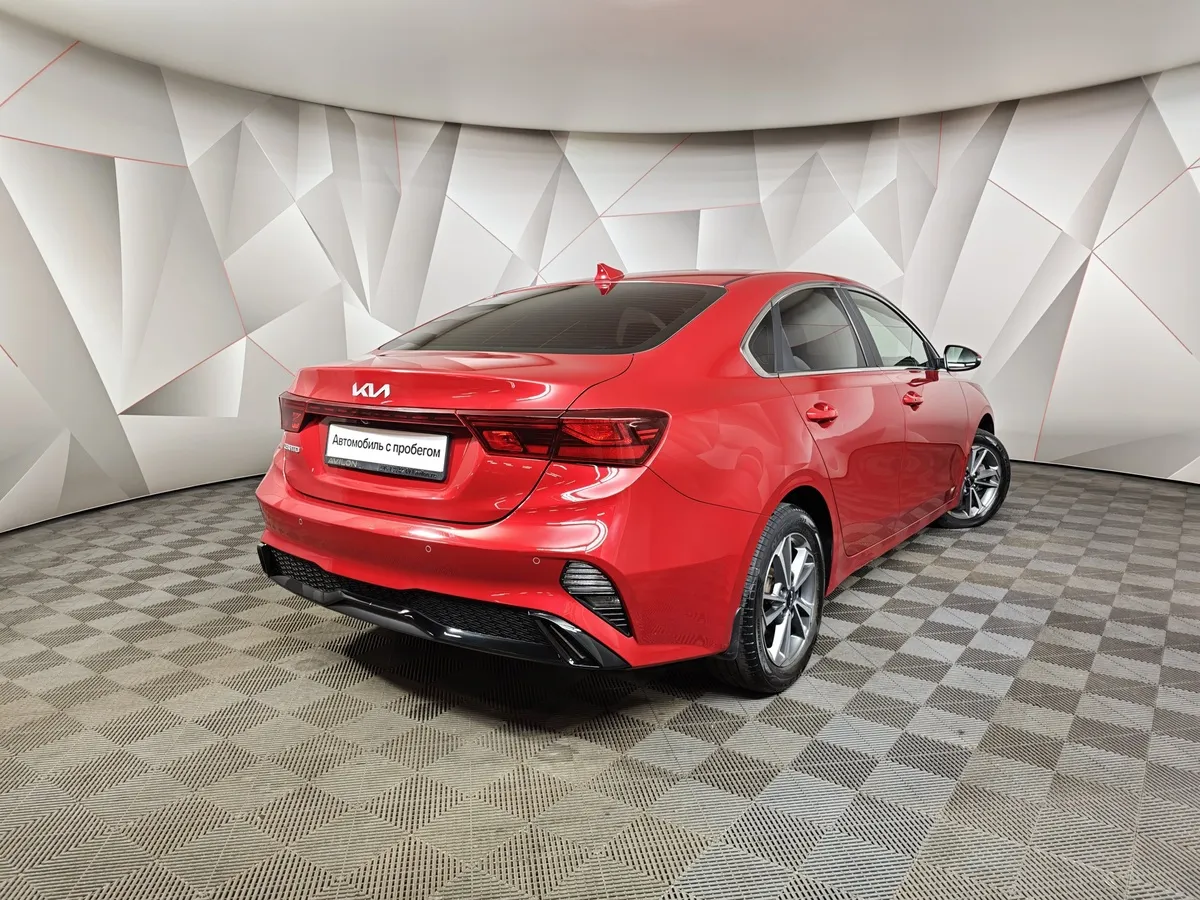 Kia Cerato 1.6 AT (122 л.с.) Красный в АВИЛОН. Слайд №2
