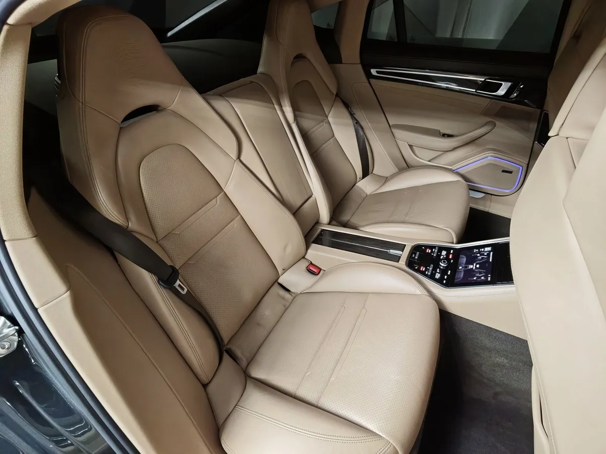 Porsche Panamera 4 3.0 PDK AWD (330 л.с.) Серый в АВИЛОН. Слайд №17