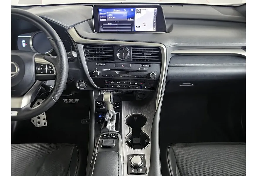 Lexus RX 2.0 AT AWD (238 л.с.) Luxury Белый в АВИЛОН. Слайд №14
