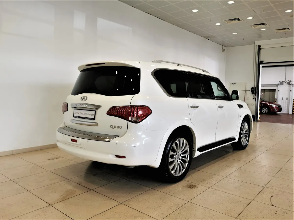 Infiniti QX80 5.6 АТ AWD (405 л.с.) Белый в АВИЛОН. Слайд №2