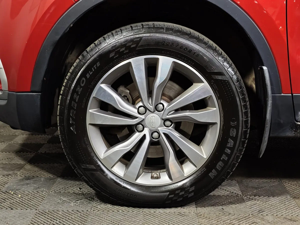 Geely Atlas 2.4 AT (148 л.с.) Comfort Красный в АВИЛОН. Слайд №9