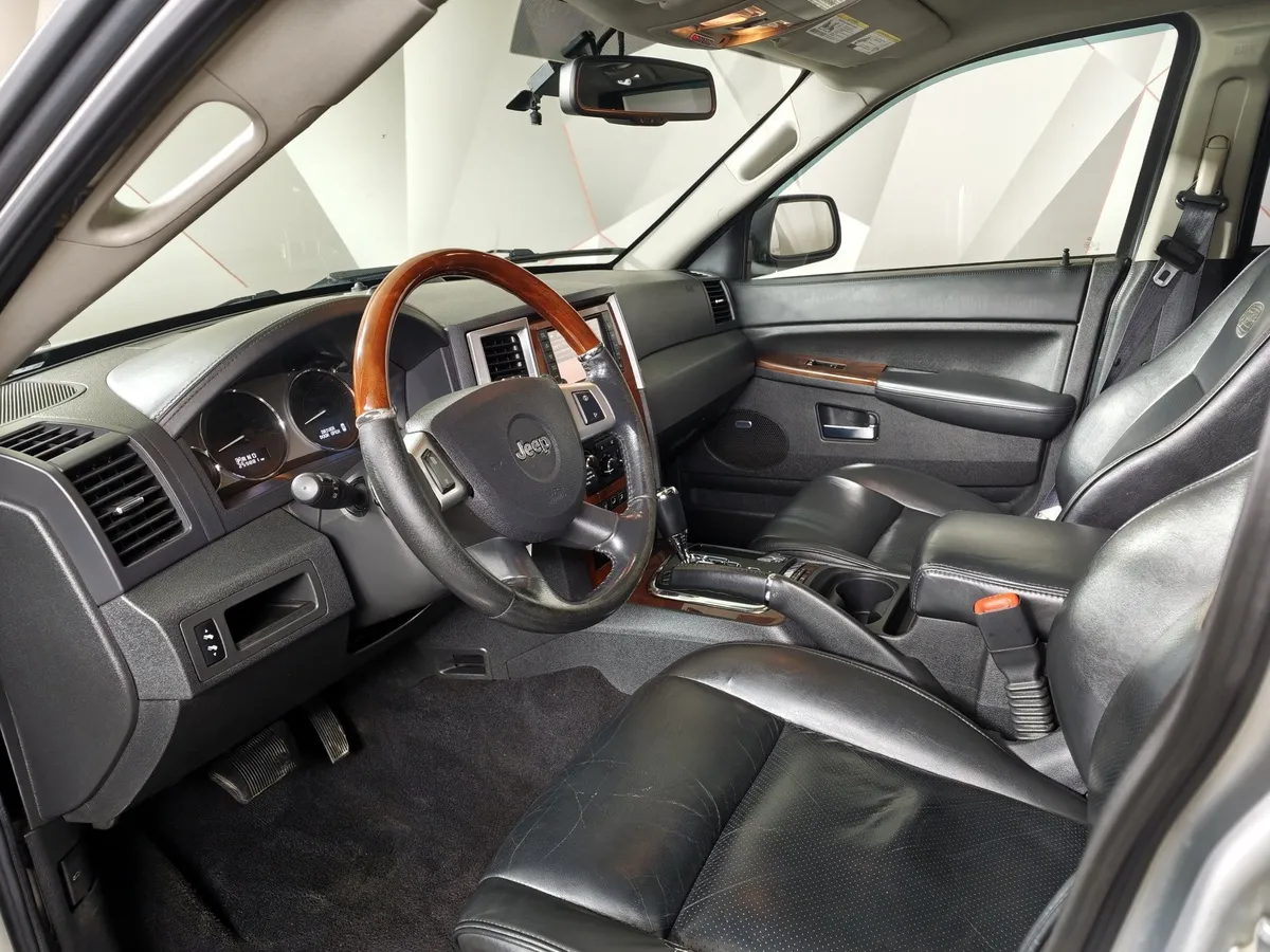 Jeep Grand Cherokee 3.0 CRD AT 4WD (218 л.с.) Серебристый в АВИЛОН. Слайд №19